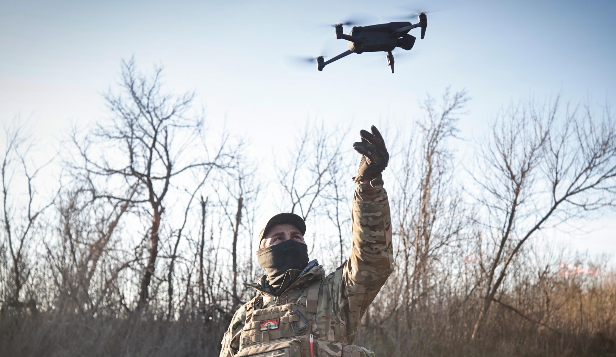 Escalada na Guerra Rússia-Ucrânia: Ataques com Drones, Uso de Armas Químicas e Impactos Humanitários