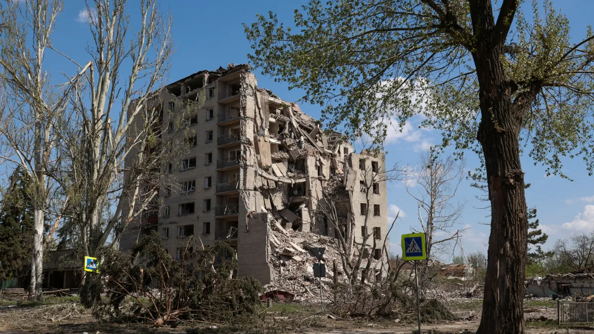 O cerco aperta: Rússia avança no leste enquanto Alemanha reforça a defesa da Ucrânia